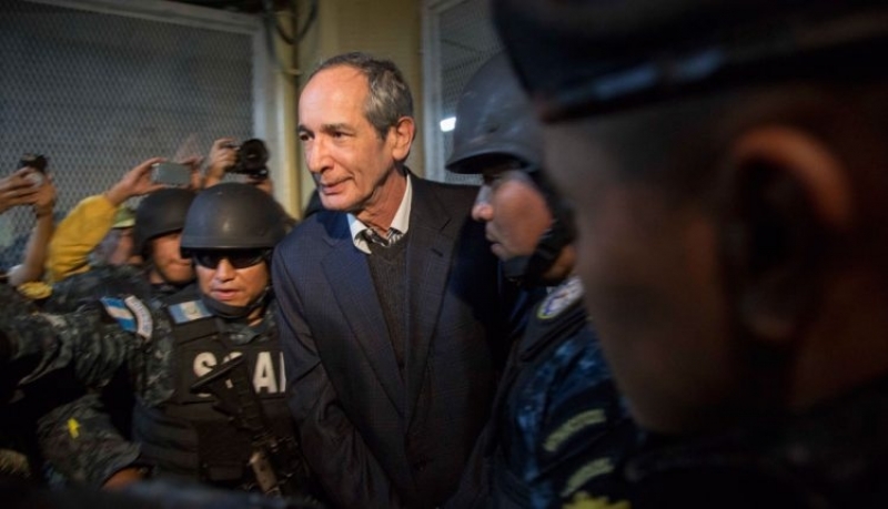 El expresidente guatemalteco Álvaro Colom, detenido por millonario fraude al erario